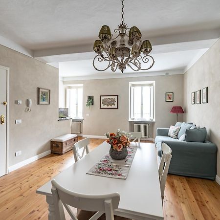 Modern Apartment In The Heart Of Lucca! Bagian luar foto