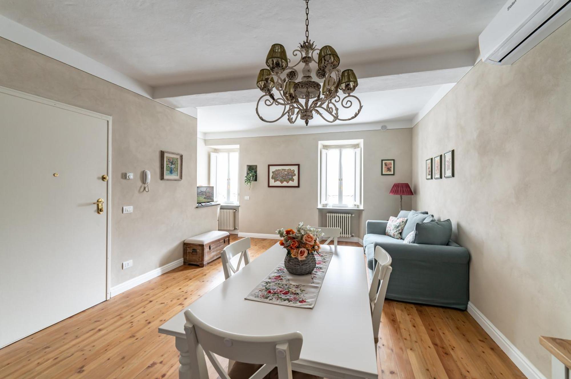 Modern Apartment In The Heart Of Lucca! Bagian luar foto